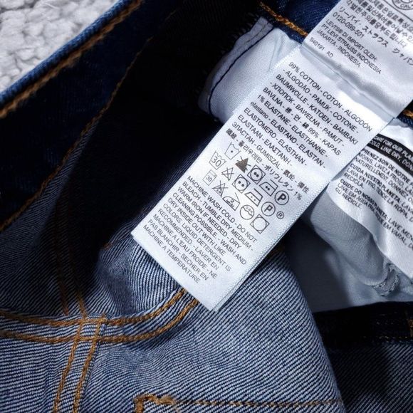 Levi's Wedgie Icon Fit Dark Wash Revolve High Rise Jeans Size 23 new with tags - Picture 8 of 12